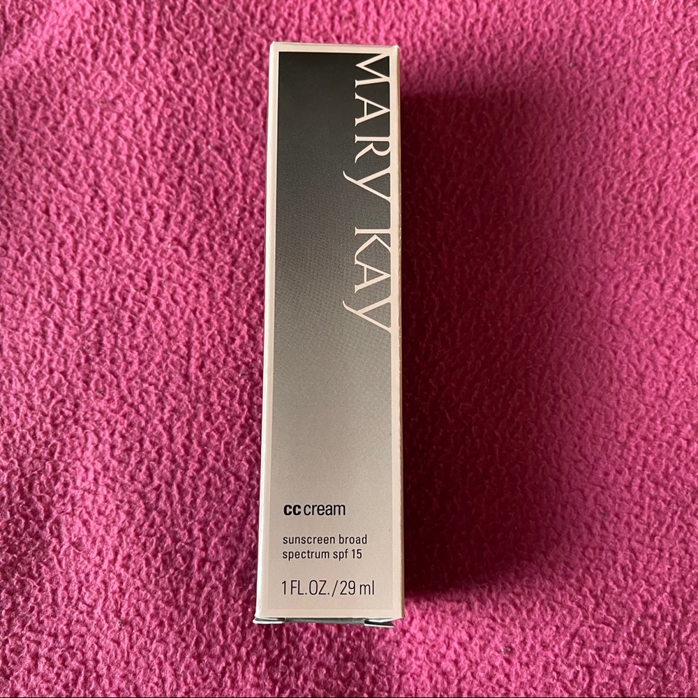 Mary Kay CC Cream - Very Light